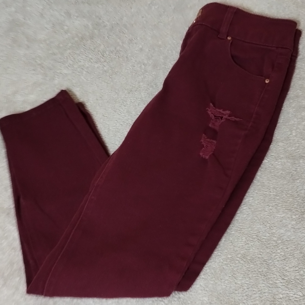 Refuge Women's Size 4 Pre-Distressed Burgundy Skinny Jeans - Picture 3 of 8
